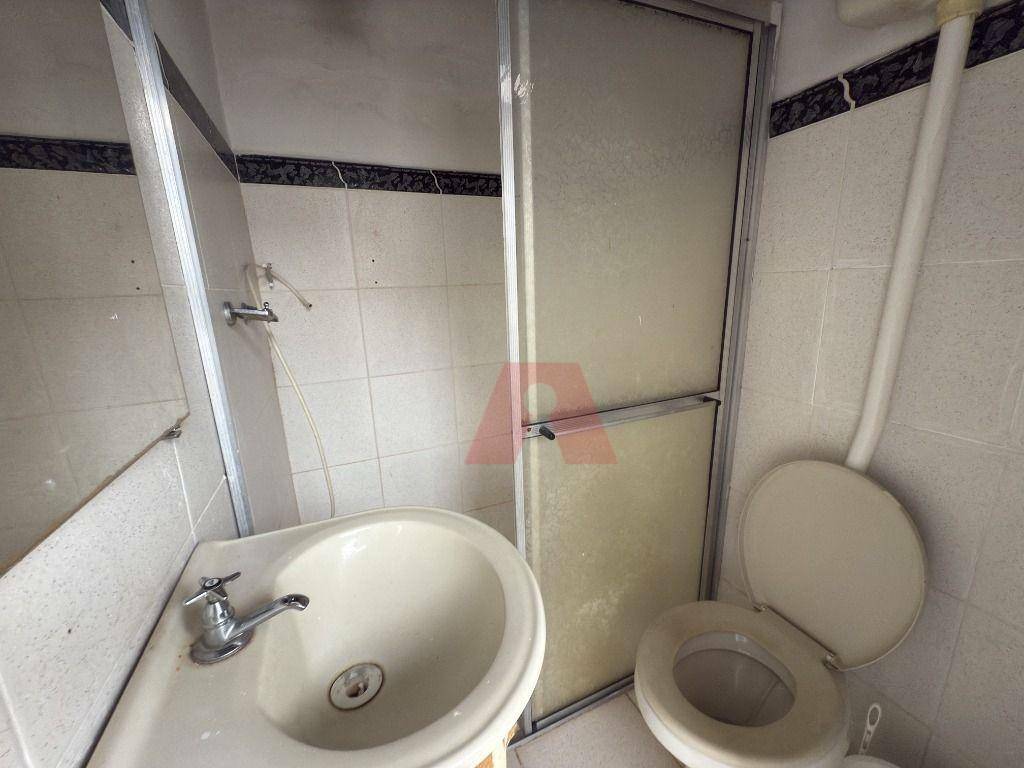 Casa de Condomínio para alugar com 2 quartos, 250m² - Foto 15