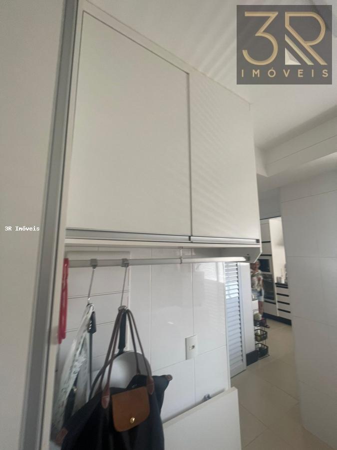 Apartamento à venda com 3 quartos, 156m² - Foto 19