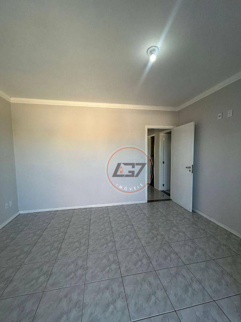 Casa para alugar com 3 quartos, 211m² - Foto 12