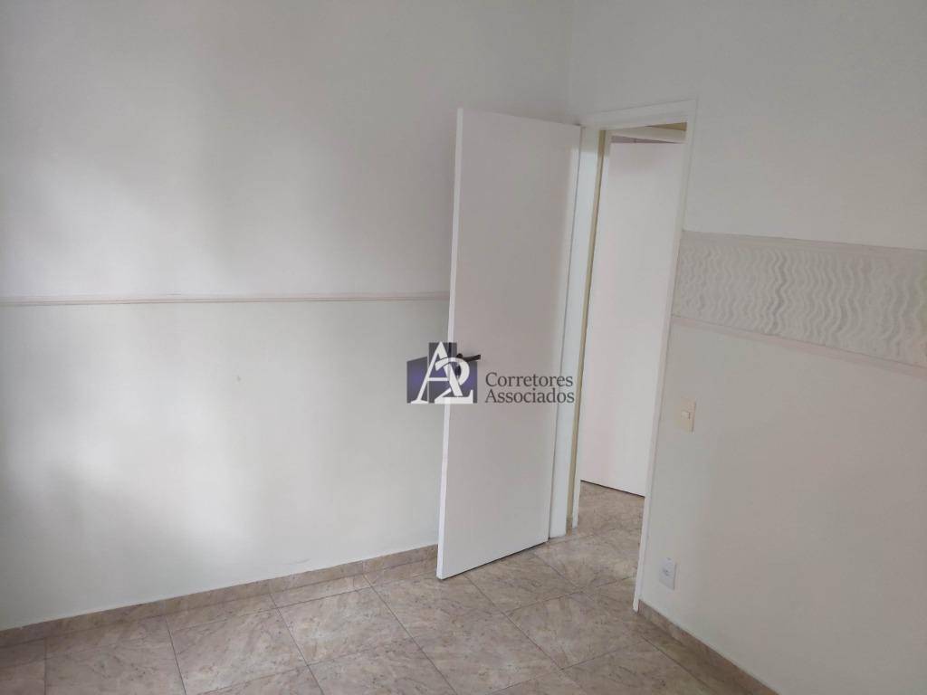 Apartamento à venda com 2 quartos, 70m² - Foto 4