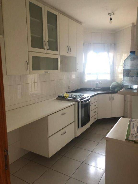 Apartamento à venda com 3 quartos, 90m² - Foto 3