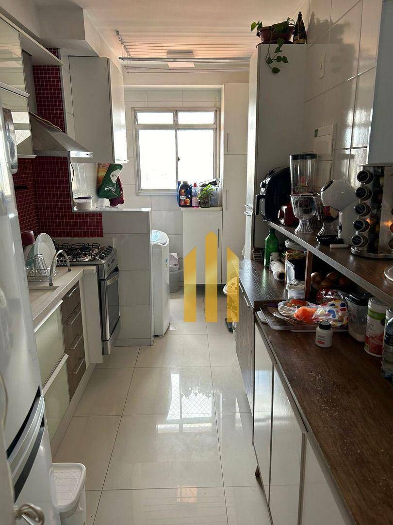 Apartamento à venda com 3 quartos, 68m² - Foto 32