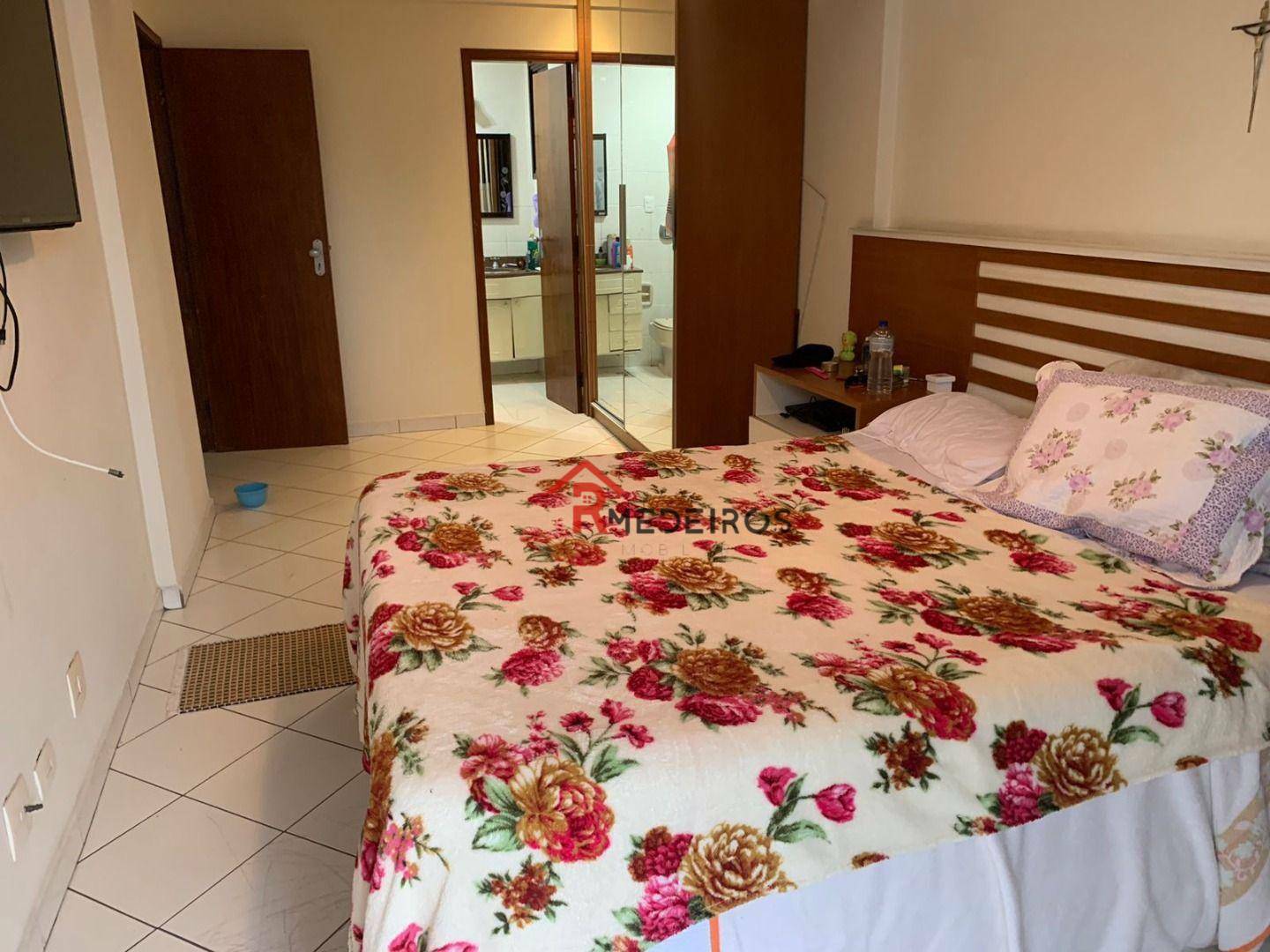 Apartamento à venda com 4 quartos, 232m² - Foto 20