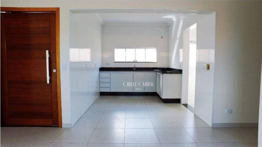 Casa à venda com 3 quartos, 136m² - Foto 5