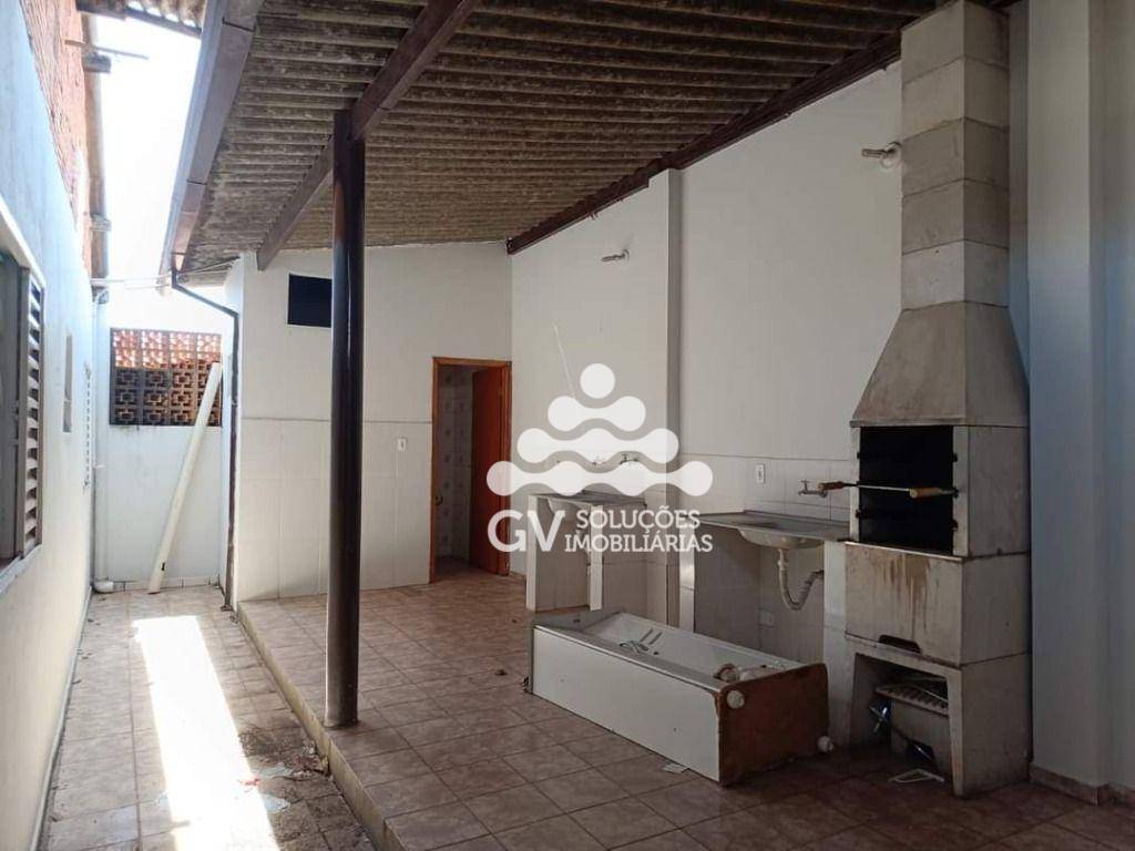 Casa à venda com 2 quartos, 180m² - Foto 35