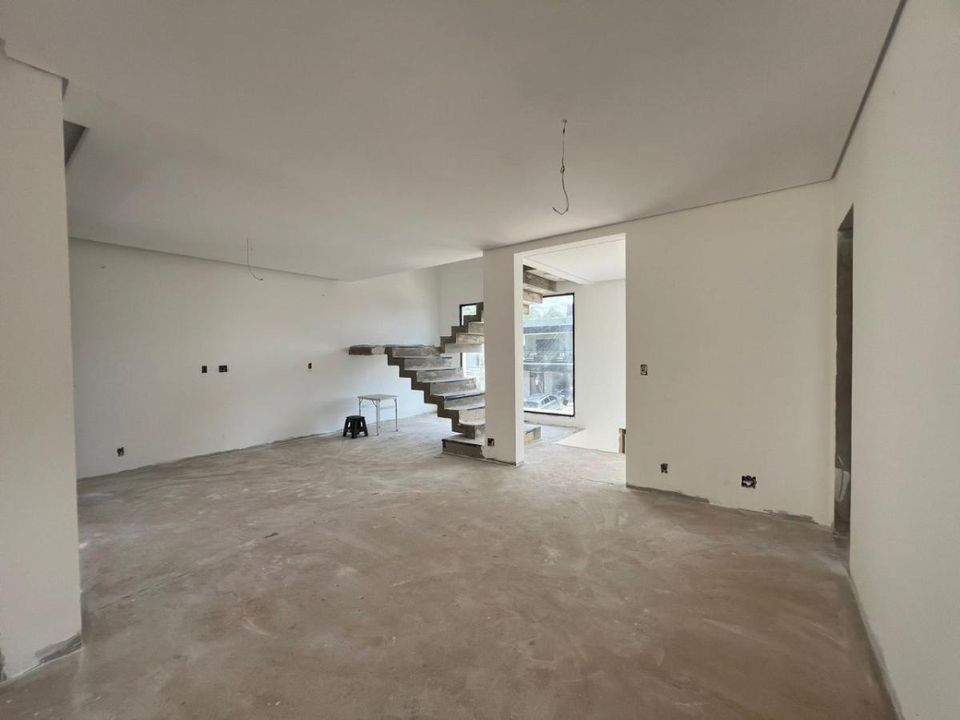 Casa de Condomínio à venda com 3 quartos, 290m² - Foto 4