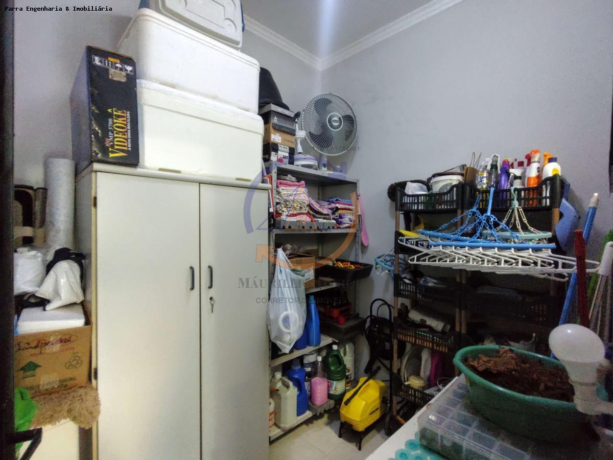 Casa à venda com 3 quartos, 200m² - Foto 15