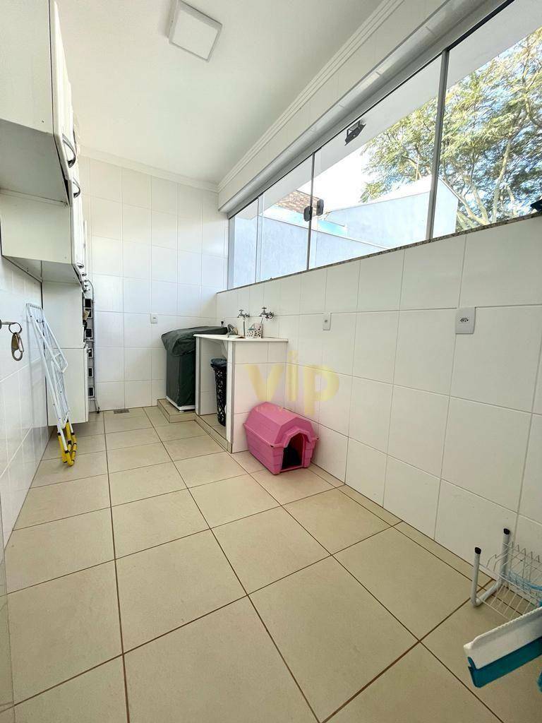 Casa à venda com 4 quartos, 275m² - Foto 12