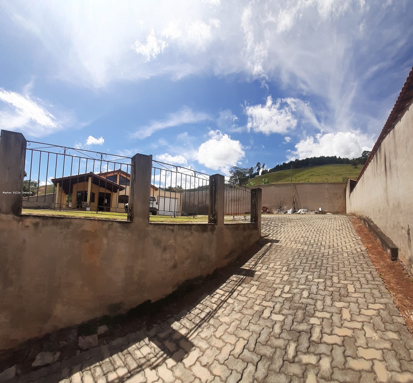 Chácara à venda com 3 quartos, 55m² - Foto 1