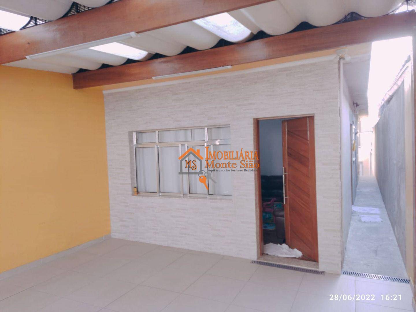 Casa à venda com 2 quartos, 125m² - Foto 1