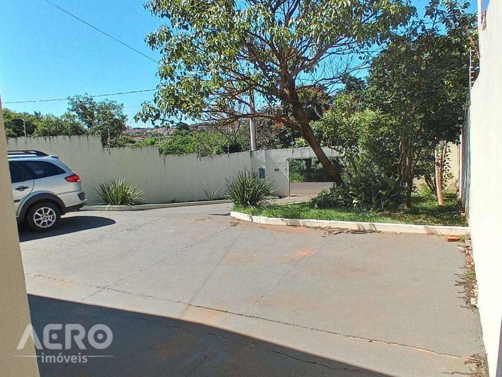 Casa à venda com 2 quartos, 90m² - Foto 10