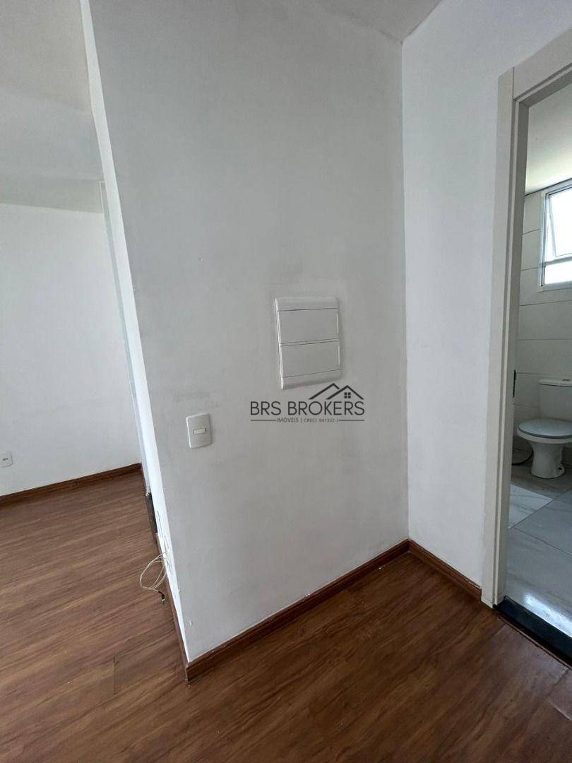 Apartamento à venda com 2 quartos, 44m² - Foto 12