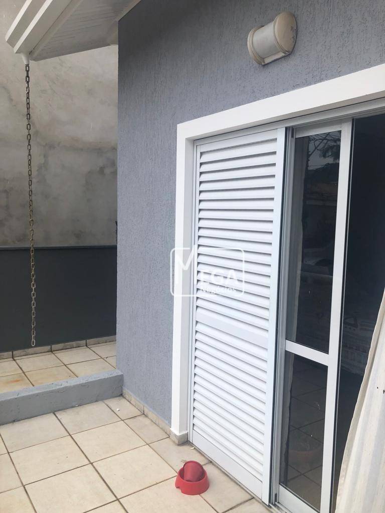 Casa de Condomínio à venda com 3 quartos, 220m² - Foto 24