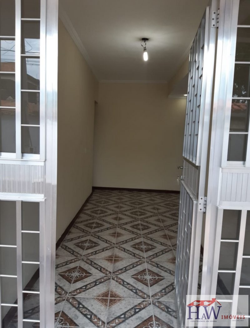 Casa para alugar com 2 quartos, 30m² - Foto 3