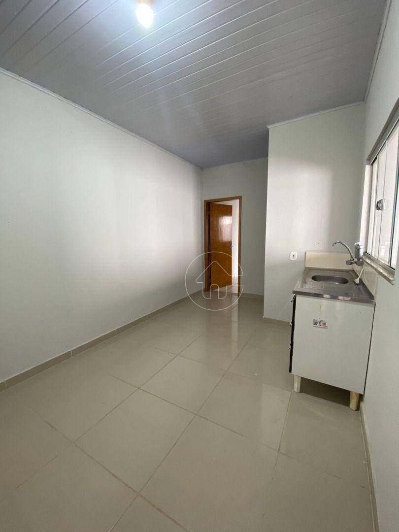 Casa para alugar com 2 quartos, 80m² - Foto 3