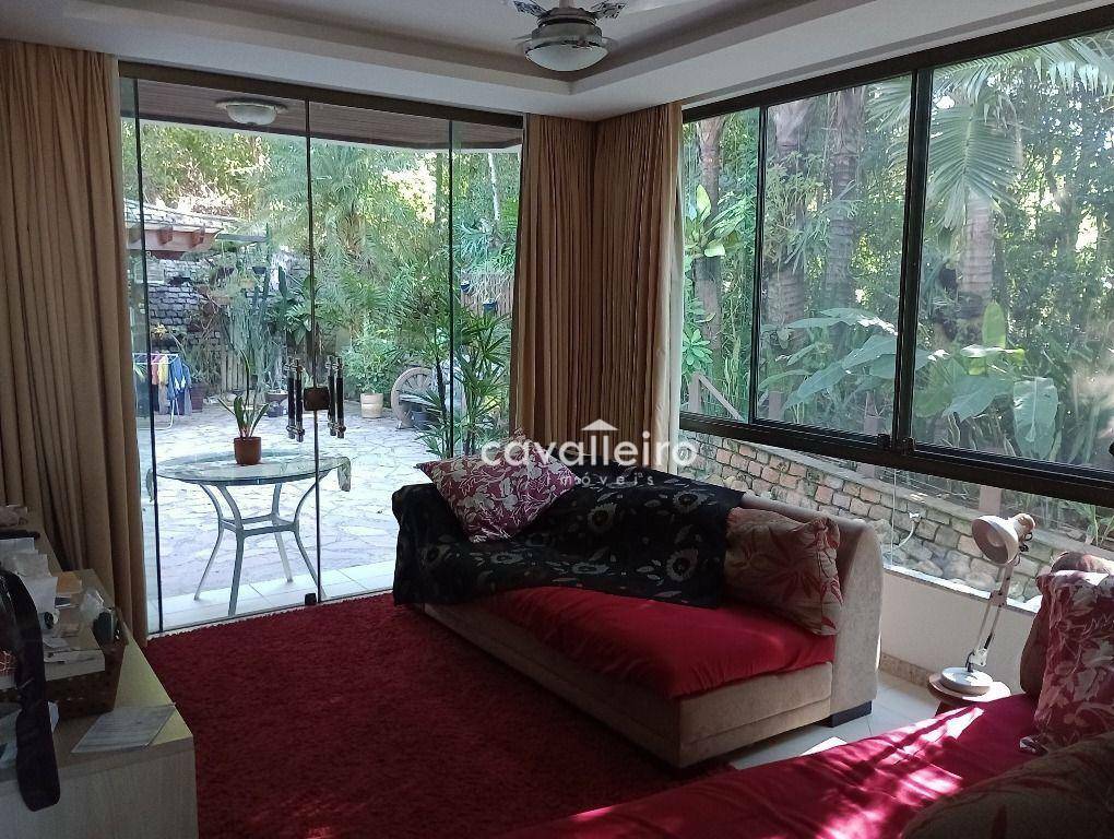 Casa de Condomínio à venda com 3 quartos, 380m² - Foto 13