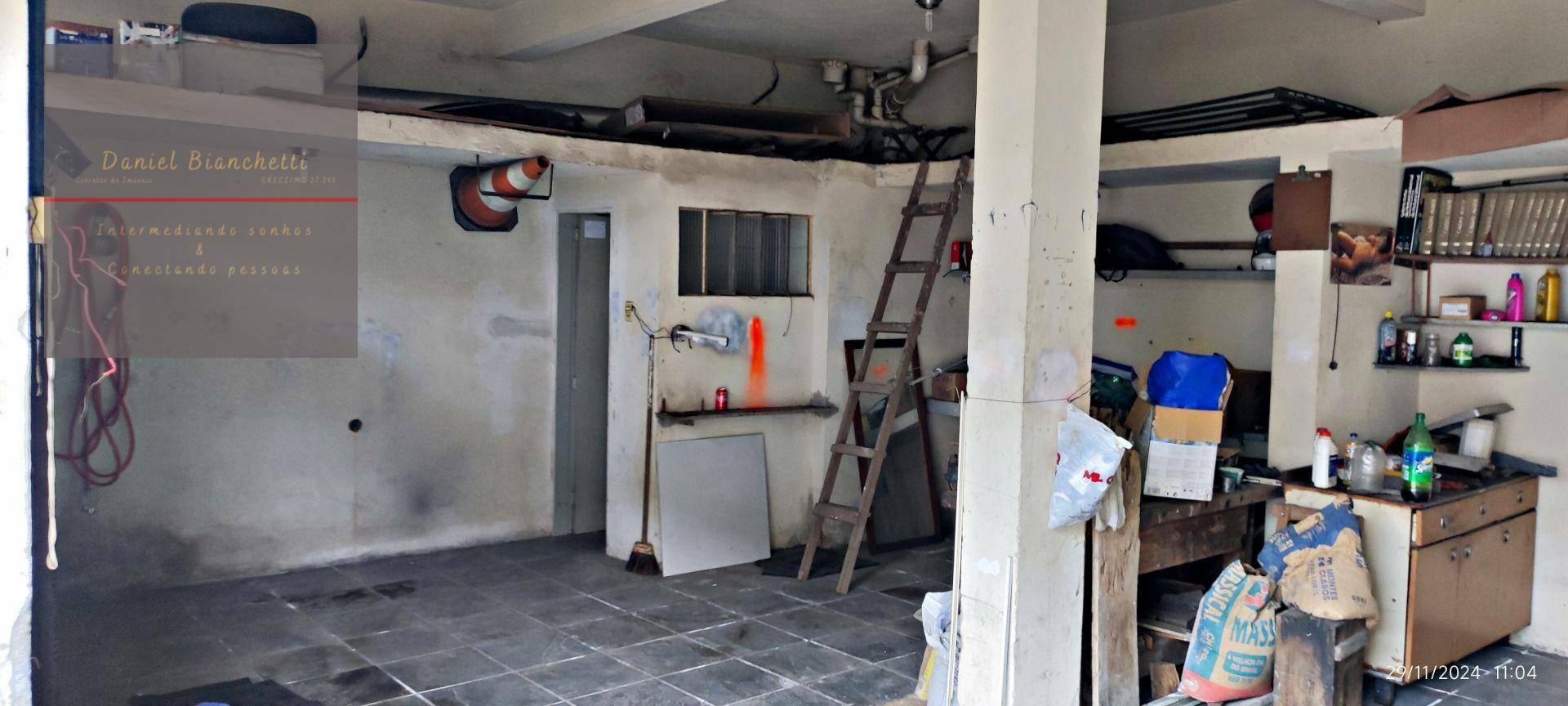 Casa à venda com 3 quartos, 351m² - Foto 22