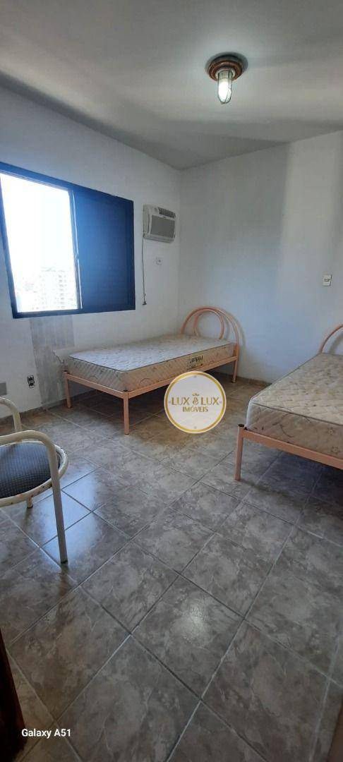 Apartamento para alugar com 4 quartos, 200m² - Foto 7