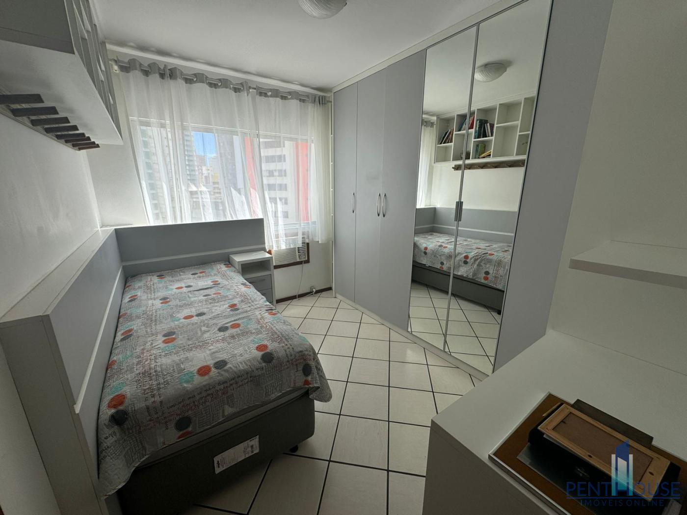 Apartamento à venda com 2 quartos, 68m² - Foto 11