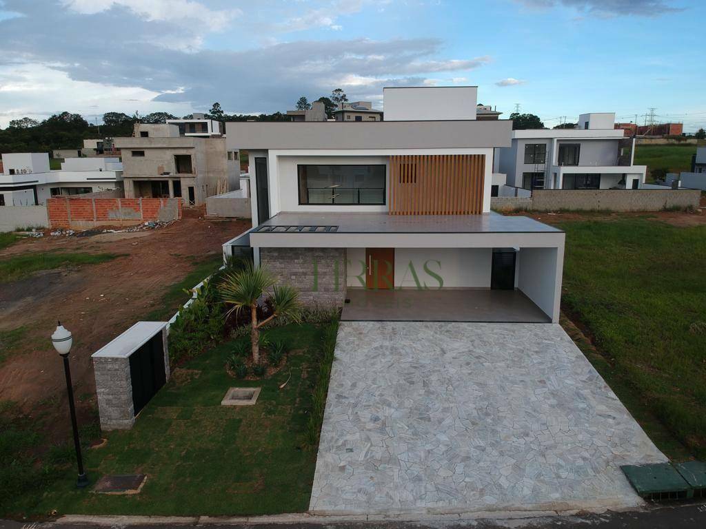 Casa de Condomínio à venda com 3 quartos, 260m² - Foto 4