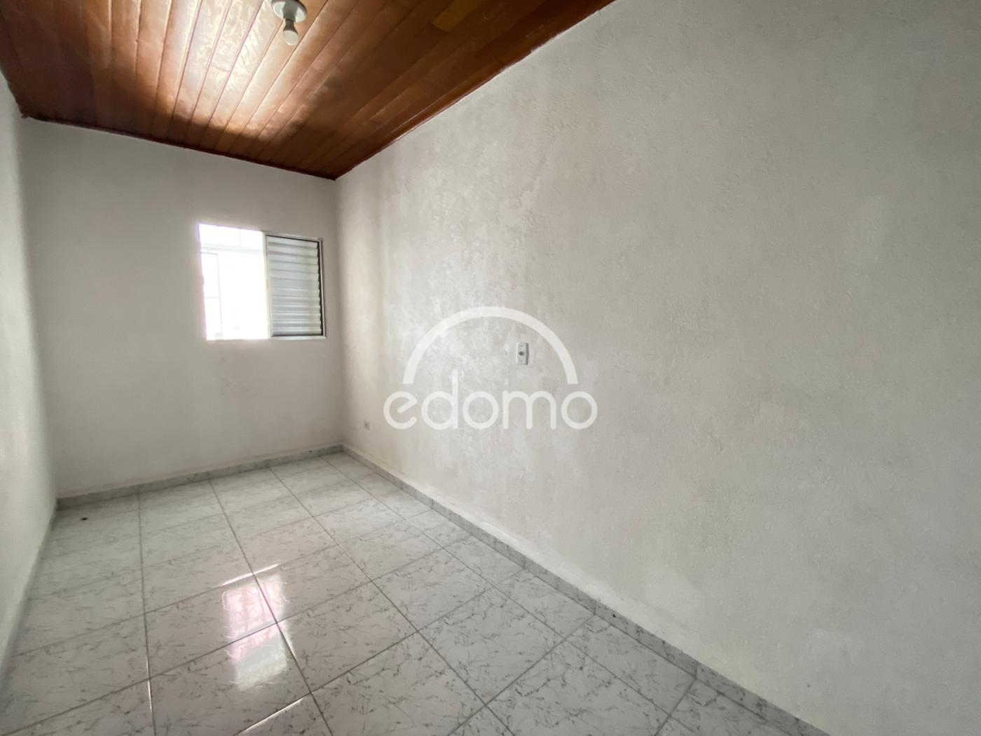 Casa para alugar com 2 quartos, 60m² - Foto 4