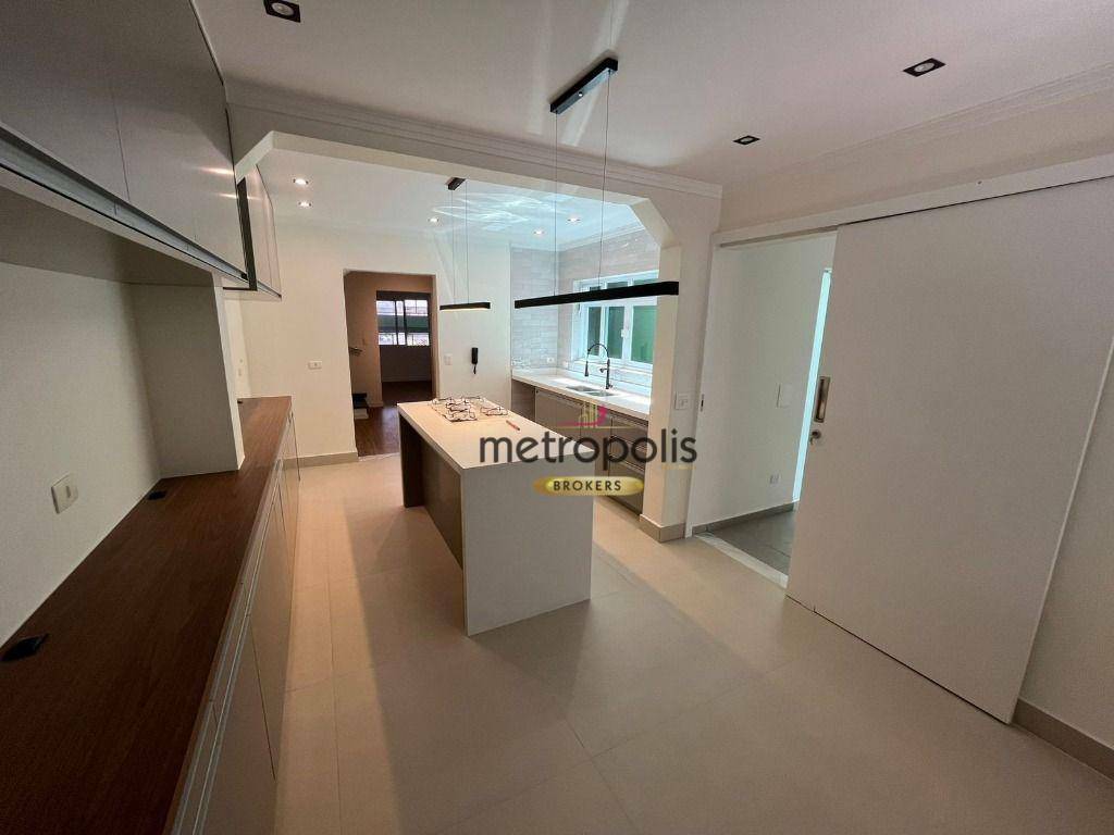 Sobrado à venda com 3 quartos, 200m² - Foto 14