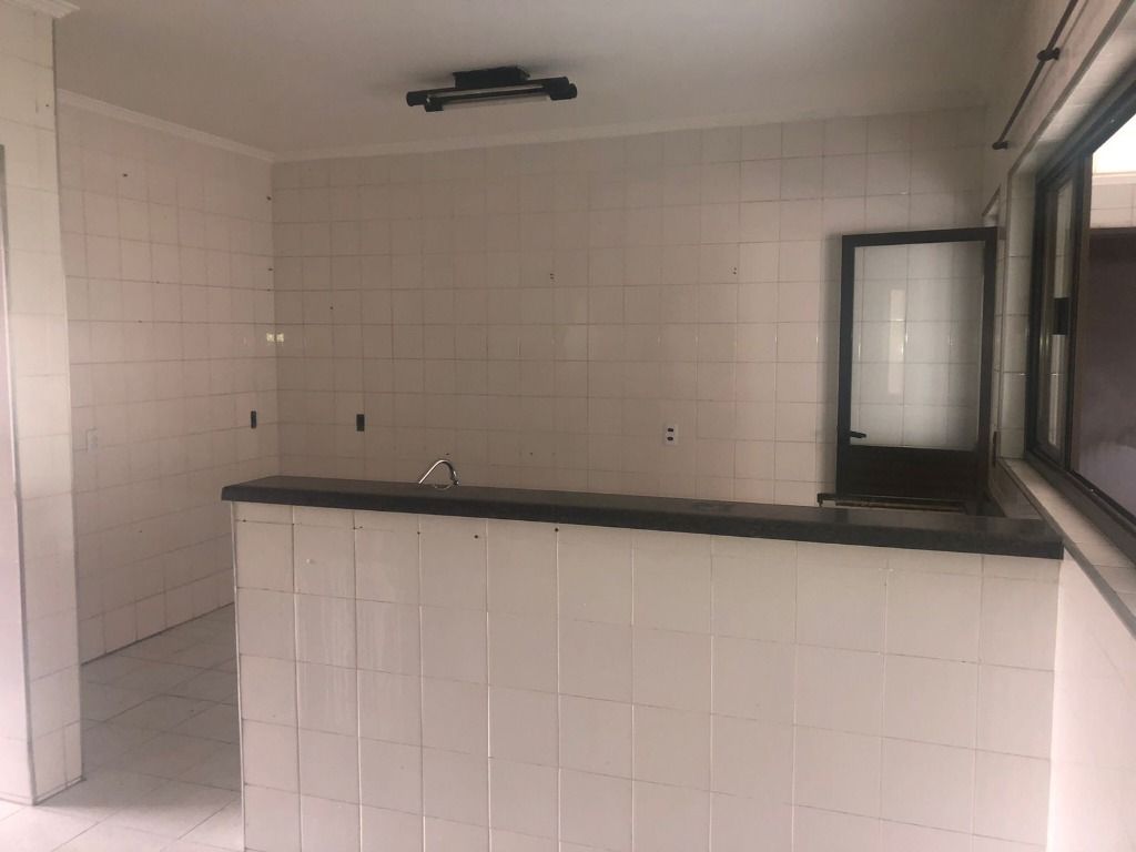 Apartamento à venda com 3 quartos, 190m² - Foto 10