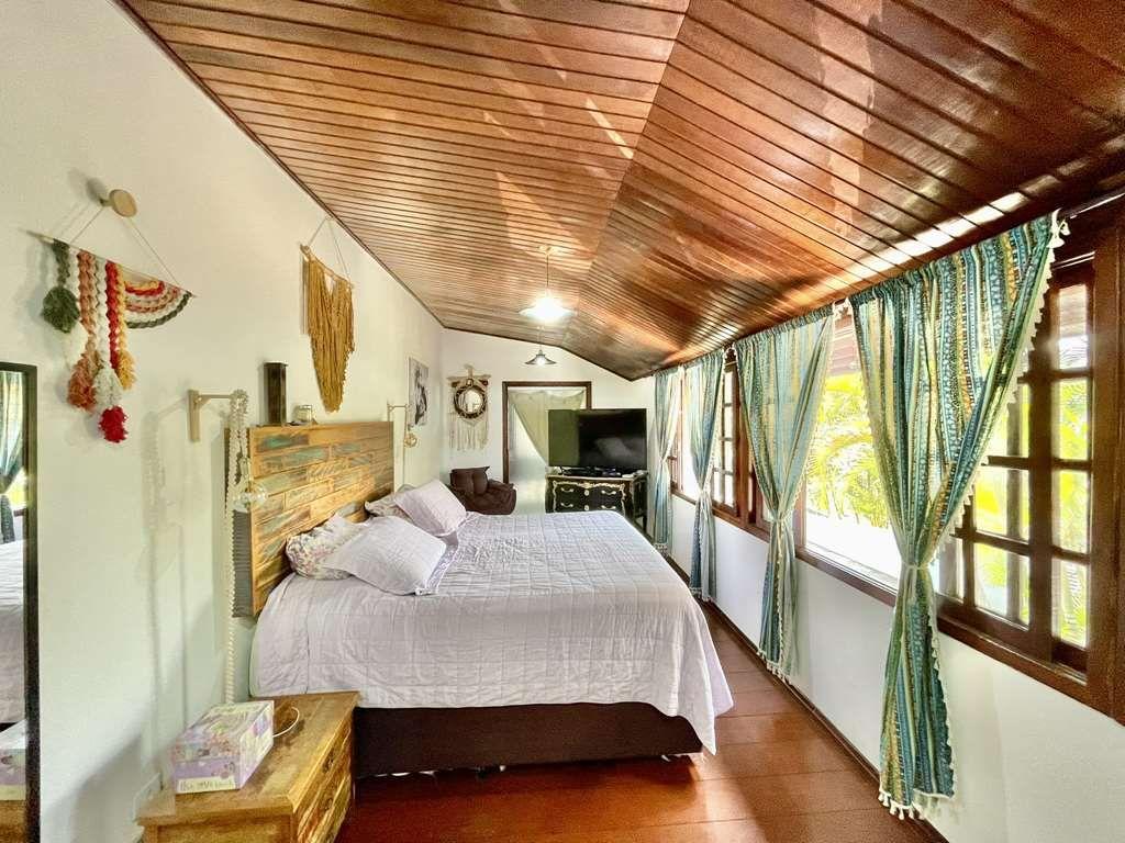 Casa à venda com 3 quartos, 280m² - Foto 18
