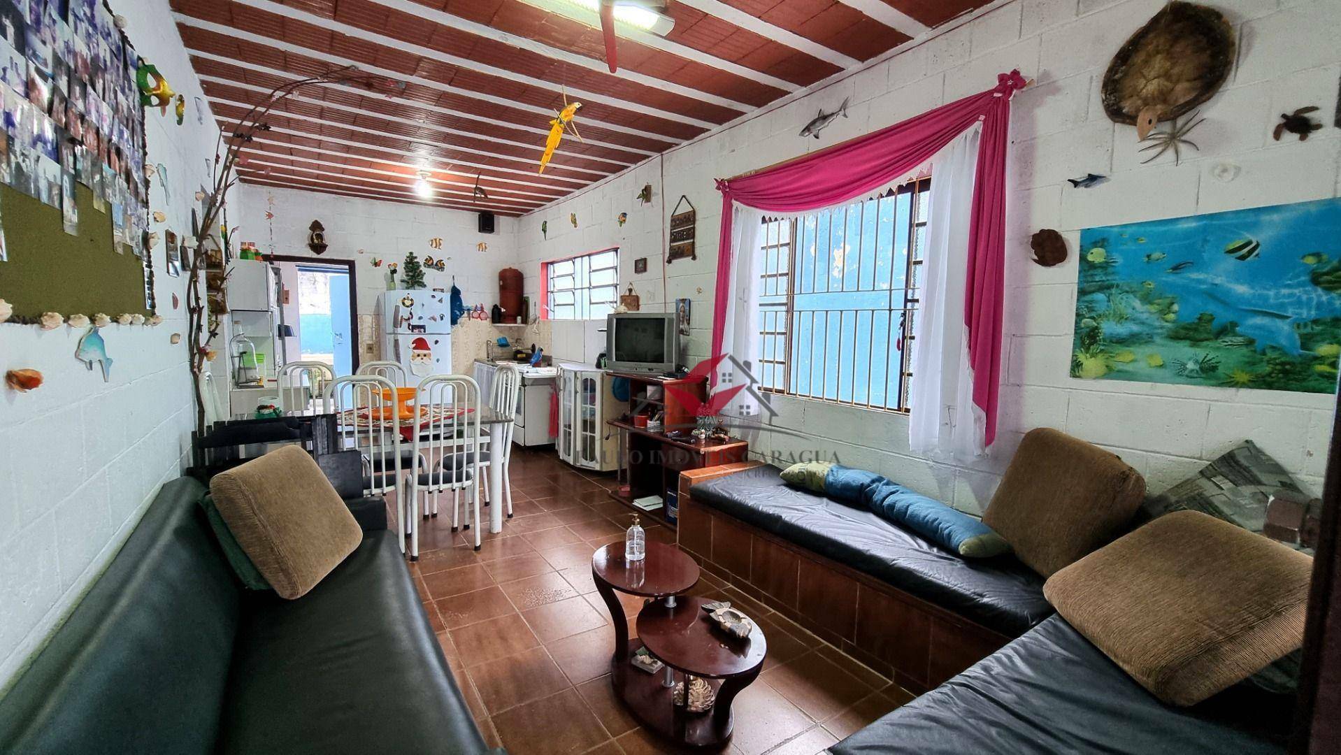 Casa à venda com 2 quartos, 78m² - Foto 2