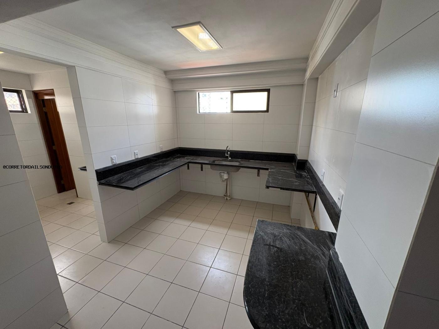 Apartamento à venda com 4 quartos, 156m² - Foto 9