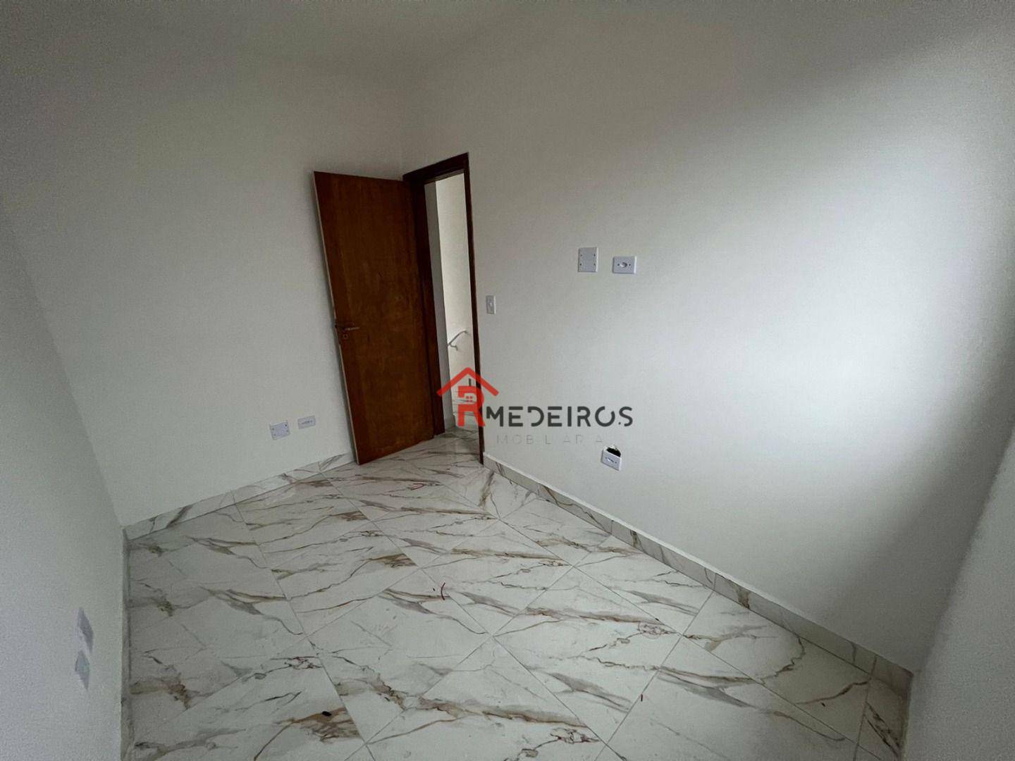 Casa à venda com 2 quartos, 56m² - Foto 24