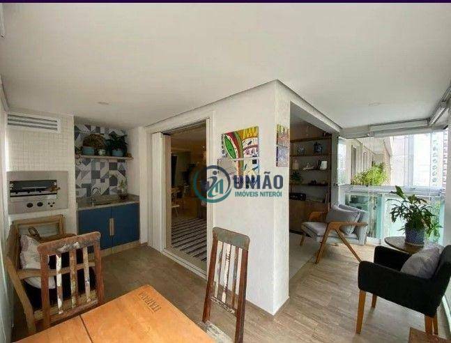 Apartamento à venda com 3 quartos, 105m² - Foto 2