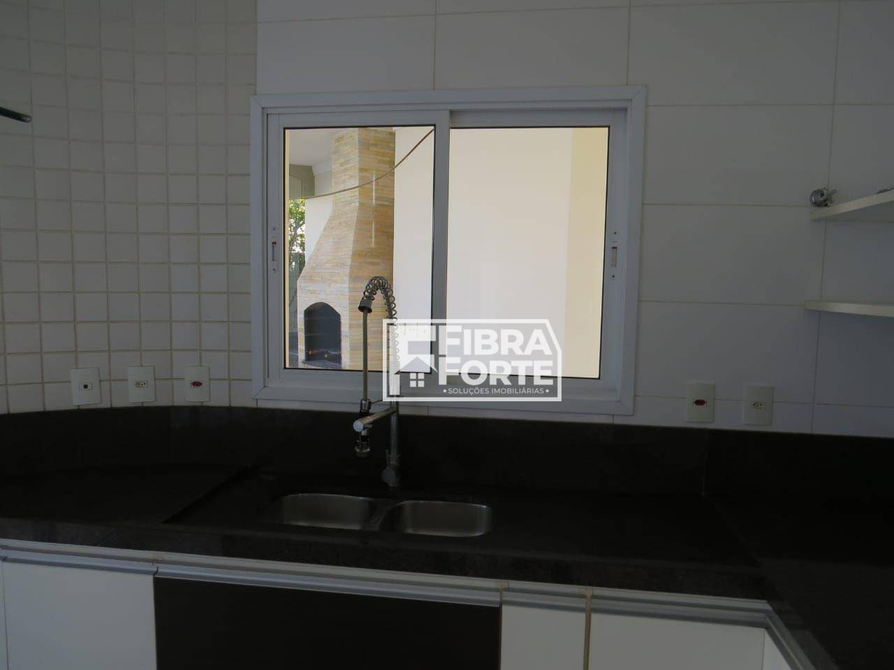 Casa de Condomínio para alugar com 4 quartos, 314m² - Foto 8