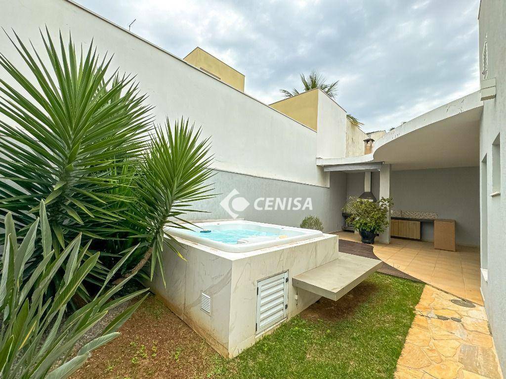 Casa de Condomínio à venda e aluguel com 3 quartos, 240m² - Foto 52