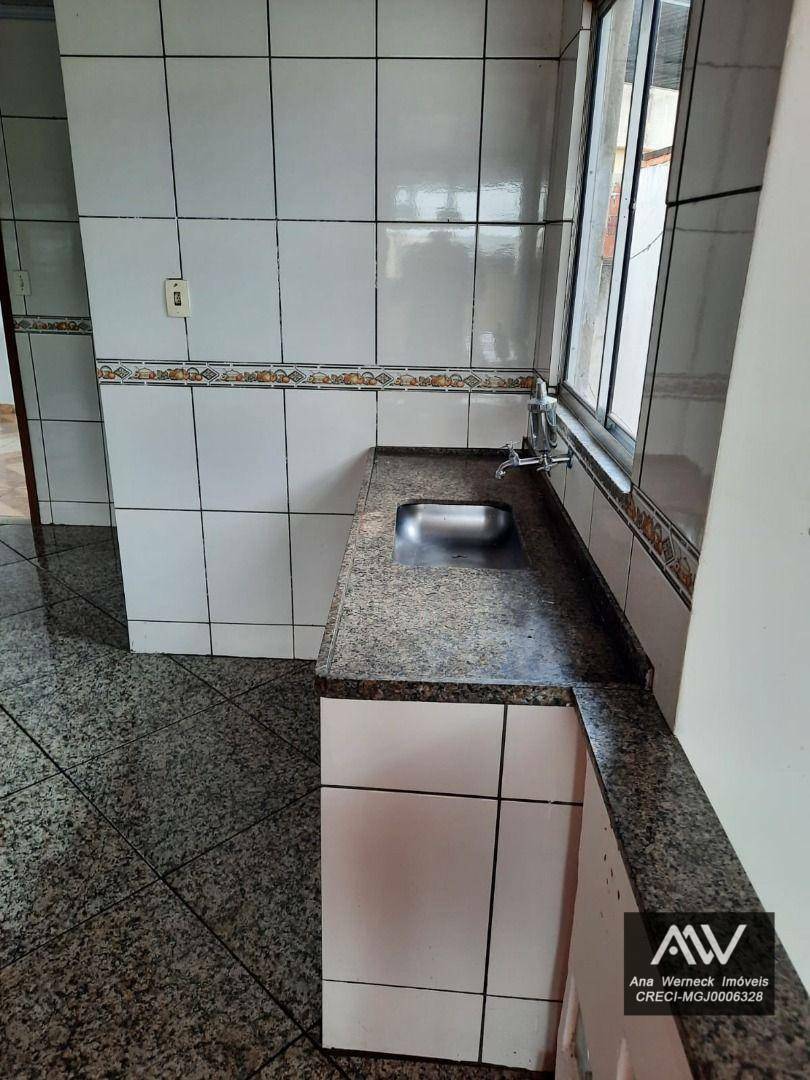 Casa à venda com 2 quartos, 80m² - Foto 18