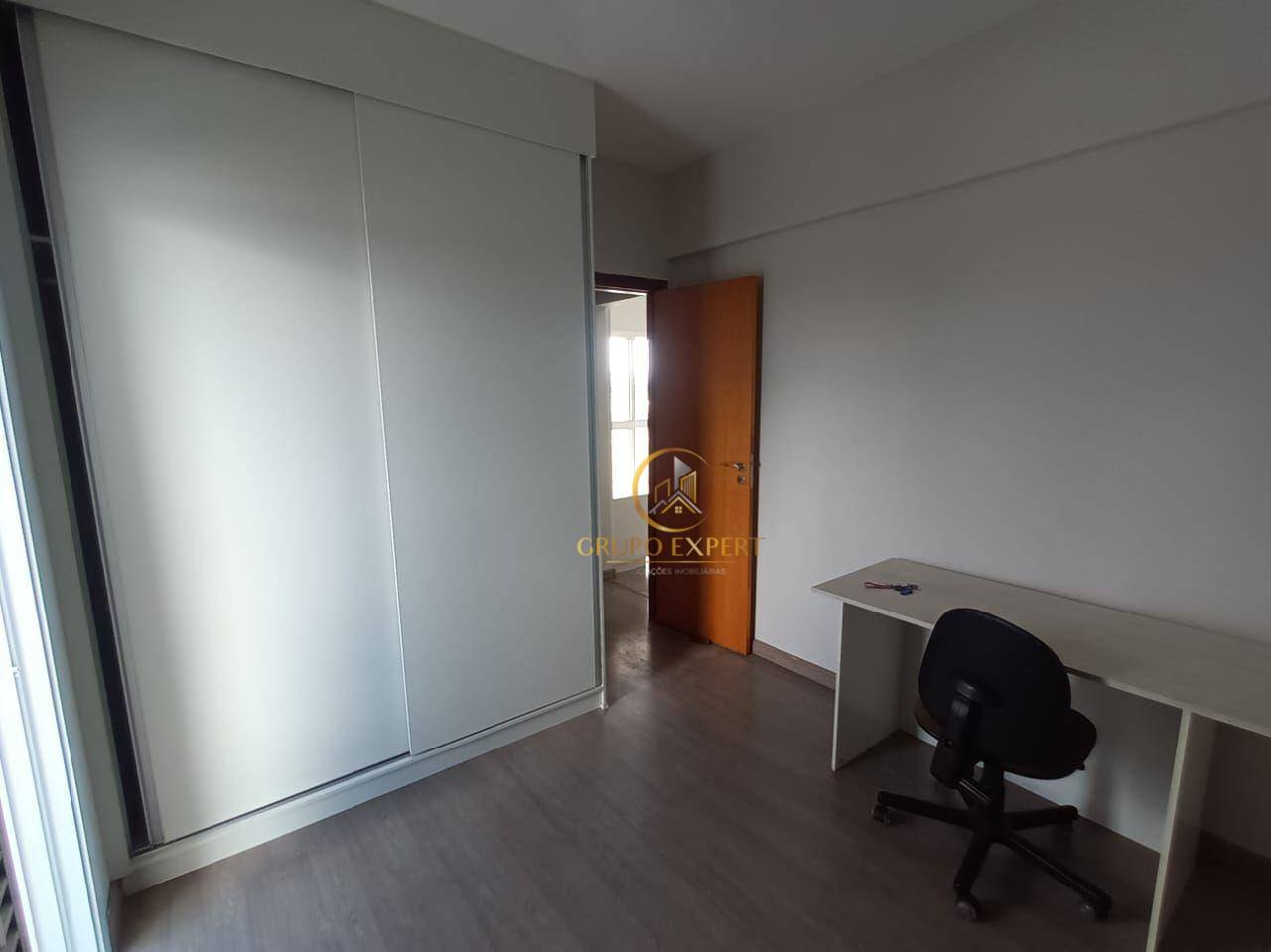 Apartamento à venda com 2 quartos, 81m² - Foto 13