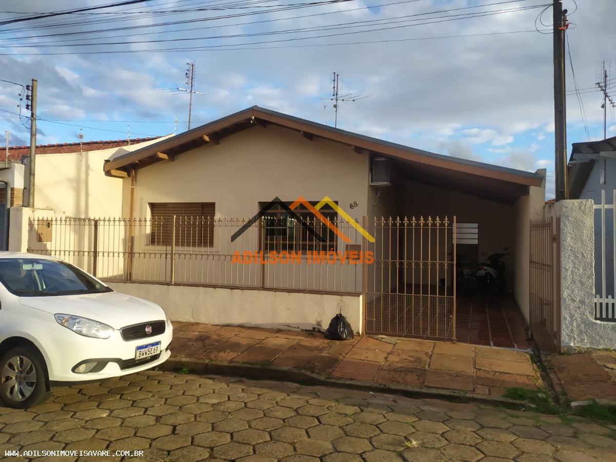 Casa à venda com 2 quartos, 250m² - Foto 1