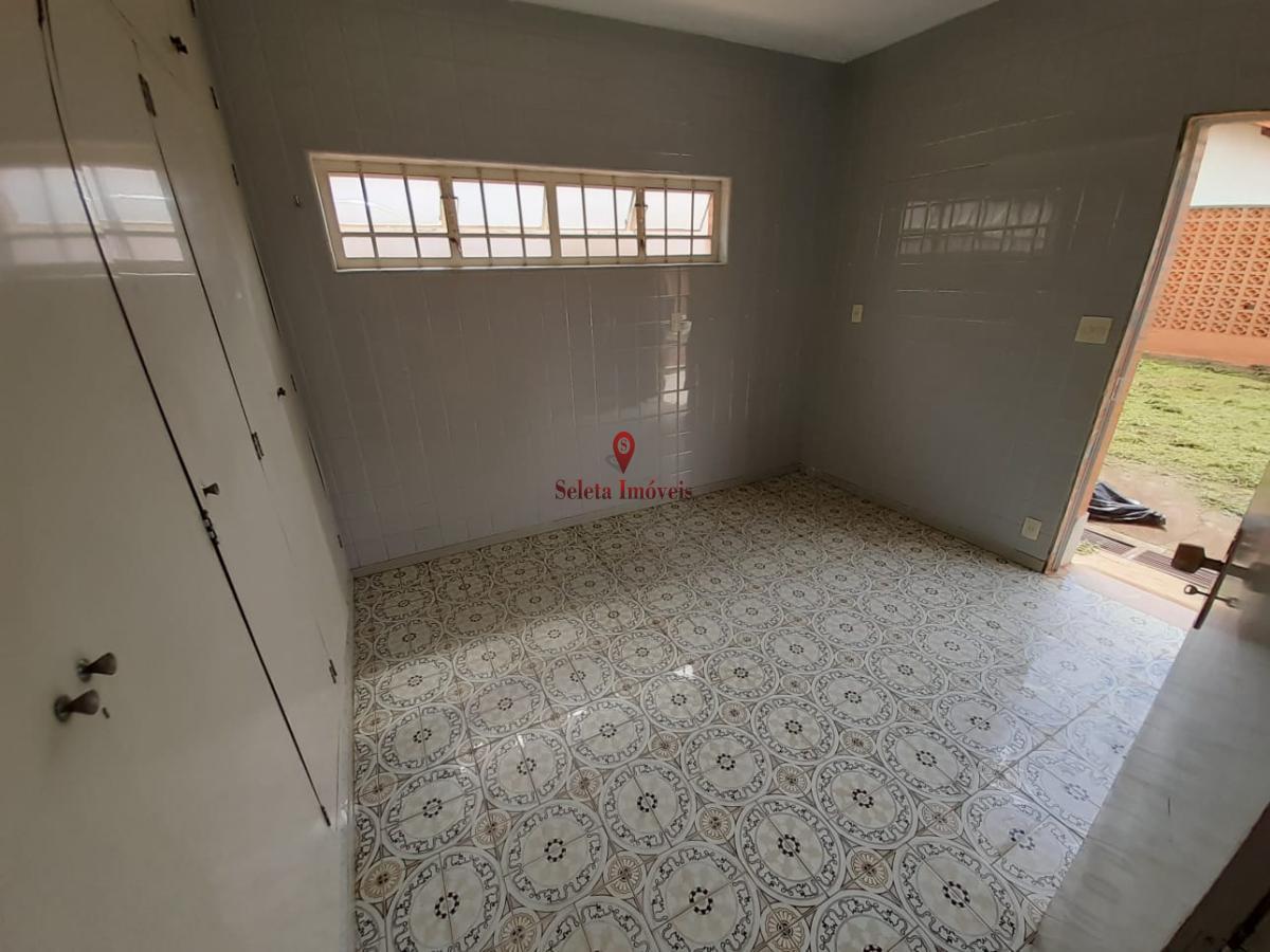 Casa à venda com 3 quartos, 450m² - Foto 37