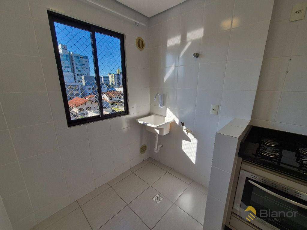 Apartamento para alugar com 2 quartos, 70m² - Foto 8