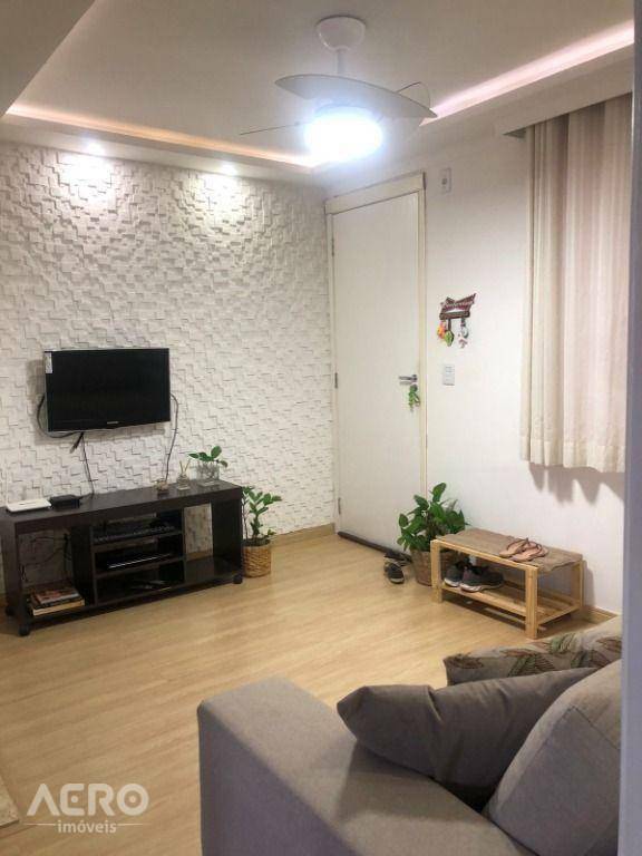 Apartamento à venda com 2 quartos, 47m² - Foto 3