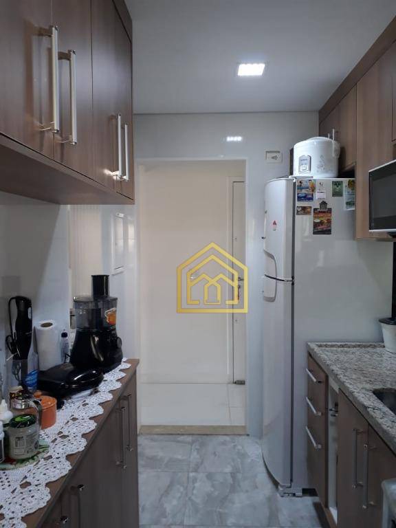 Apartamento à venda com 3 quartos, 68m² - Foto 17