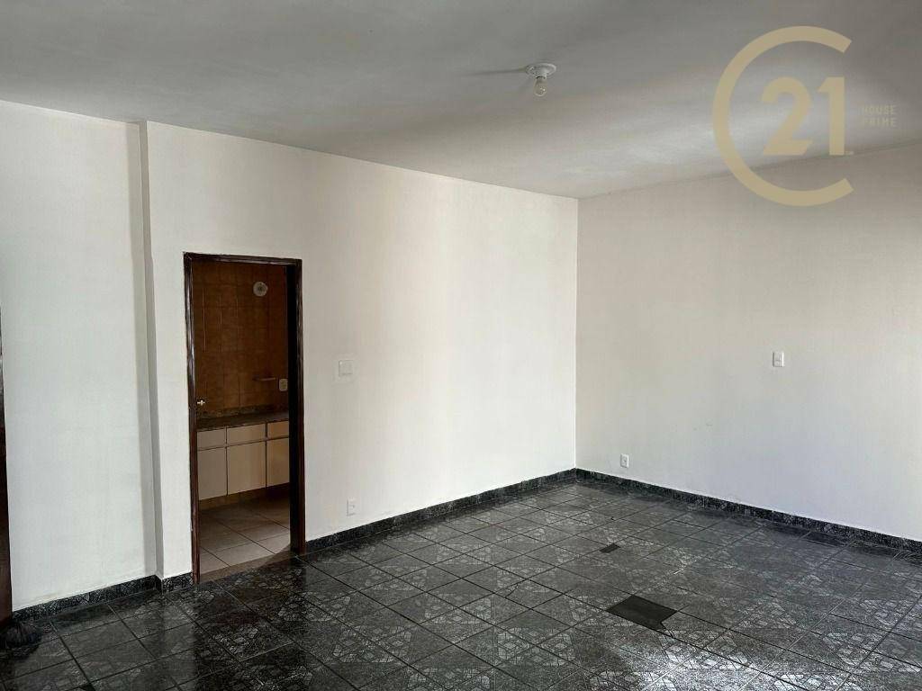 Apartamento à venda com 3 quartos, 162m² - Foto 13