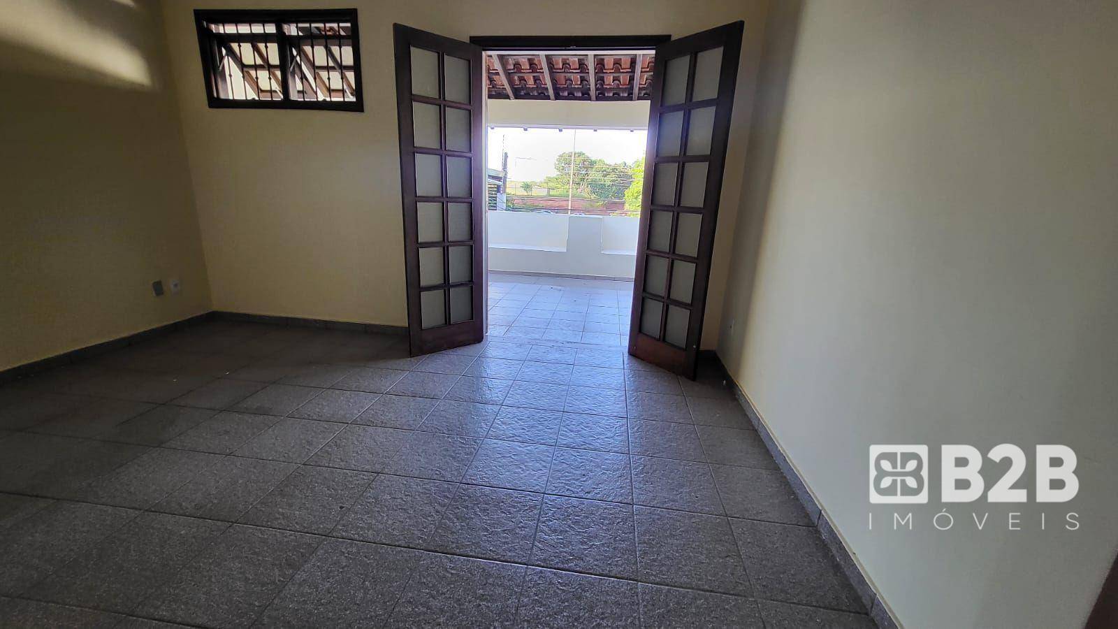 Casa para alugar com 6 quartos, 416m² - Foto 13
