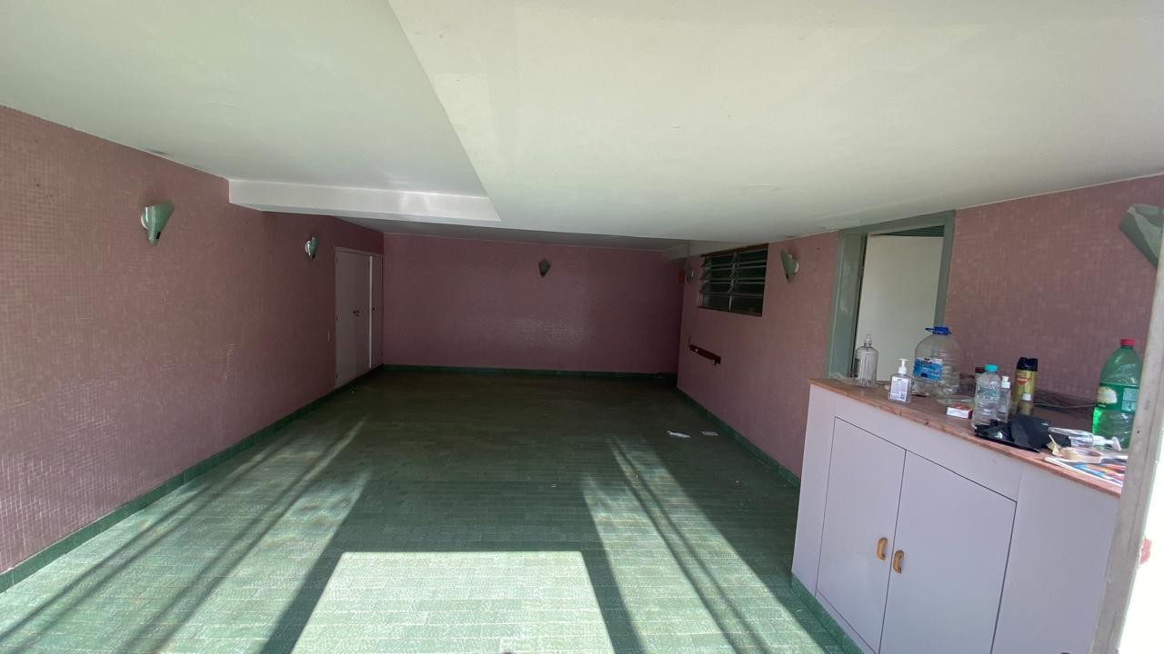 Casa para alugar com 5 quartos, 465m² - Foto 9