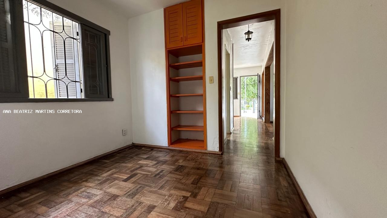 Casa para alugar com 2 quartos, 300m² - Foto 19
