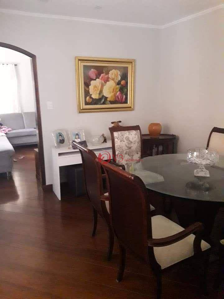 Sobrado à venda com 4 quartos, 200m² - Foto 8