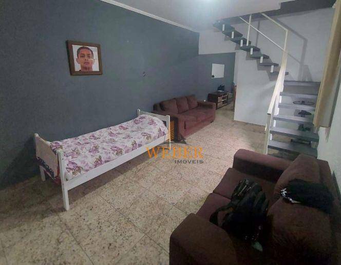 Casa à venda com 4 quartos, 225m² - Foto 15