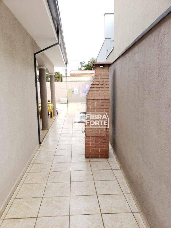 Casa à venda com 3 quartos, 217m² - Foto 22