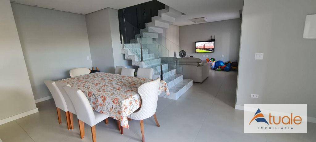 Casa à venda com 3 quartos, 240m² - Foto 2