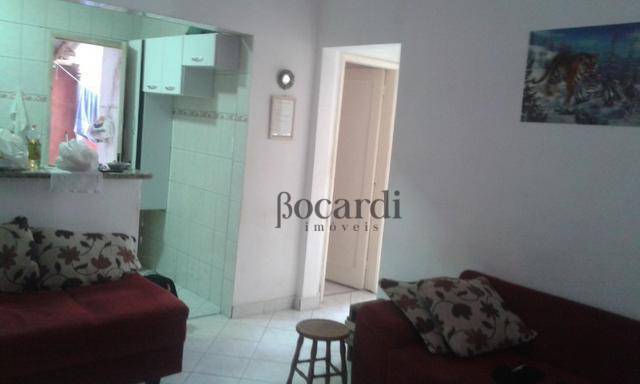 Apartamento à venda com 2 quartos, 75m² - Foto 2